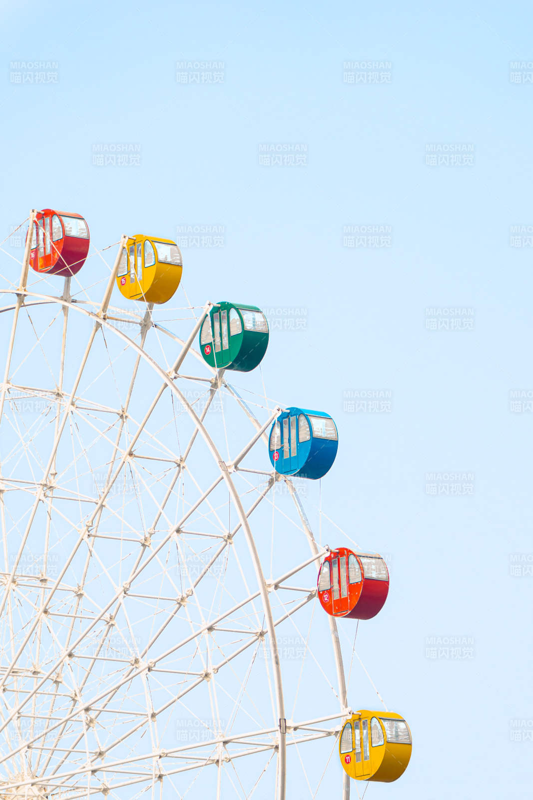 彩色摩天轮图片