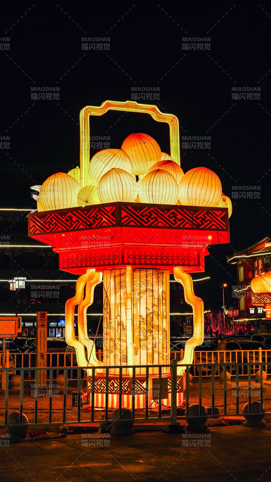 灯火辉煌迎新春图片