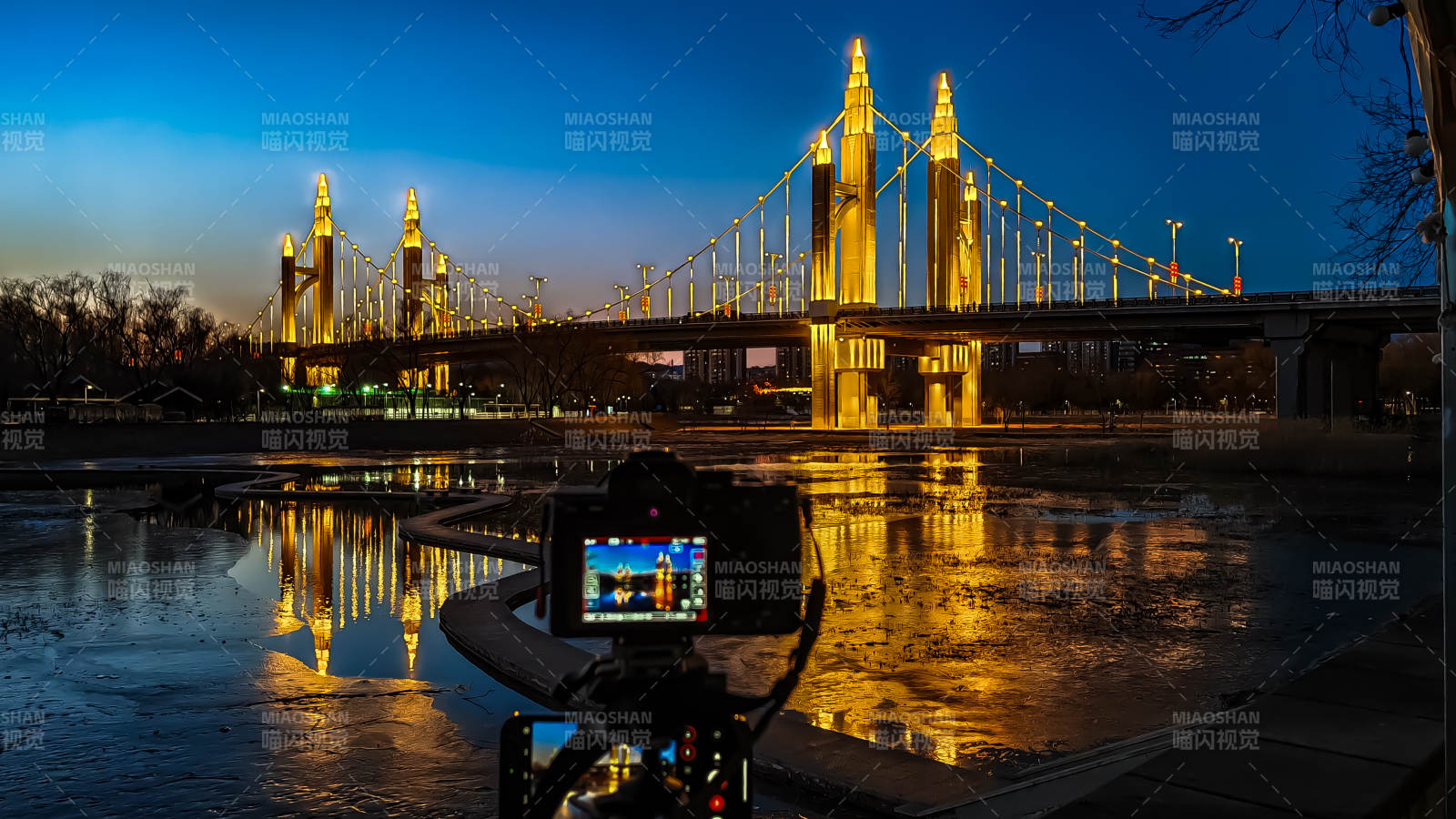 北京昌平南环大桥夜桥倒影 静谧如画图片