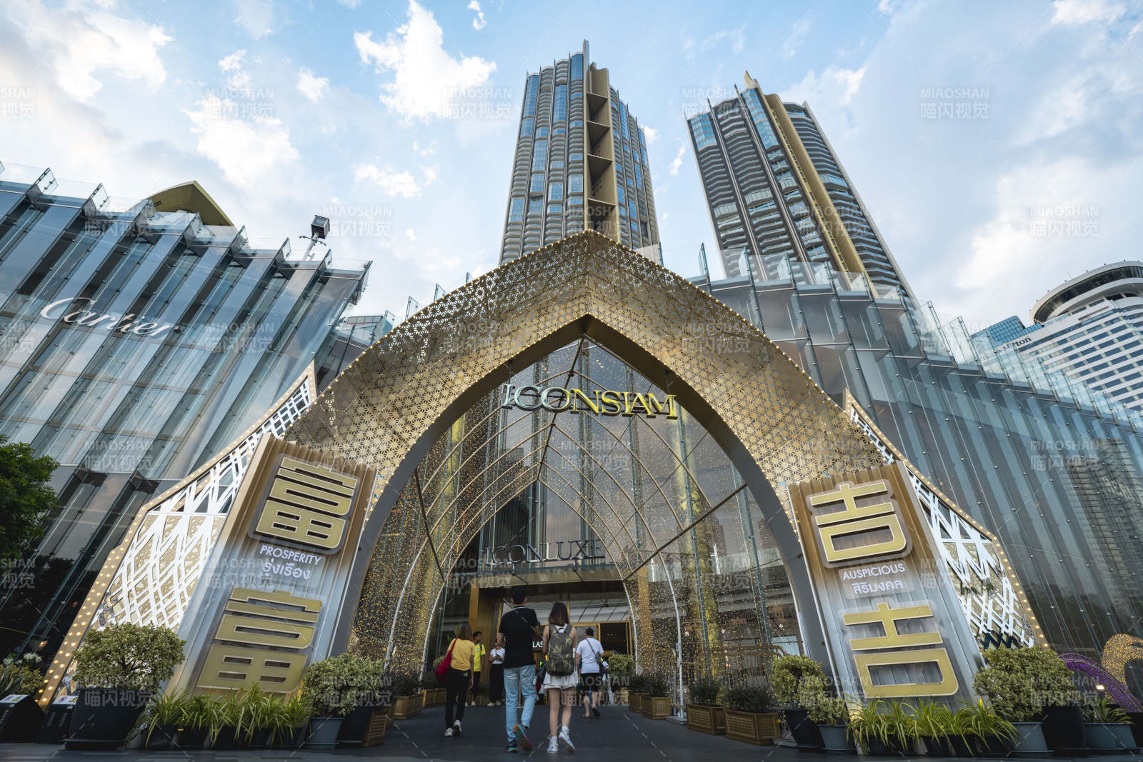 ICONSIAM金色入口图片