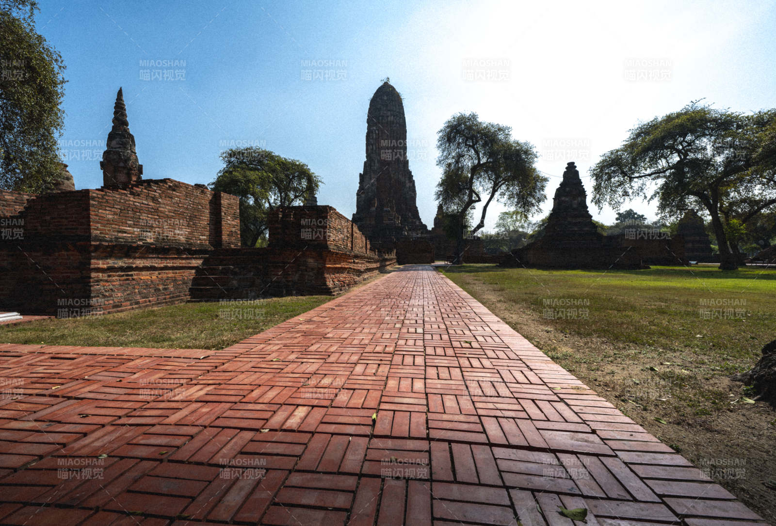 古寺遗址红砖道图片
