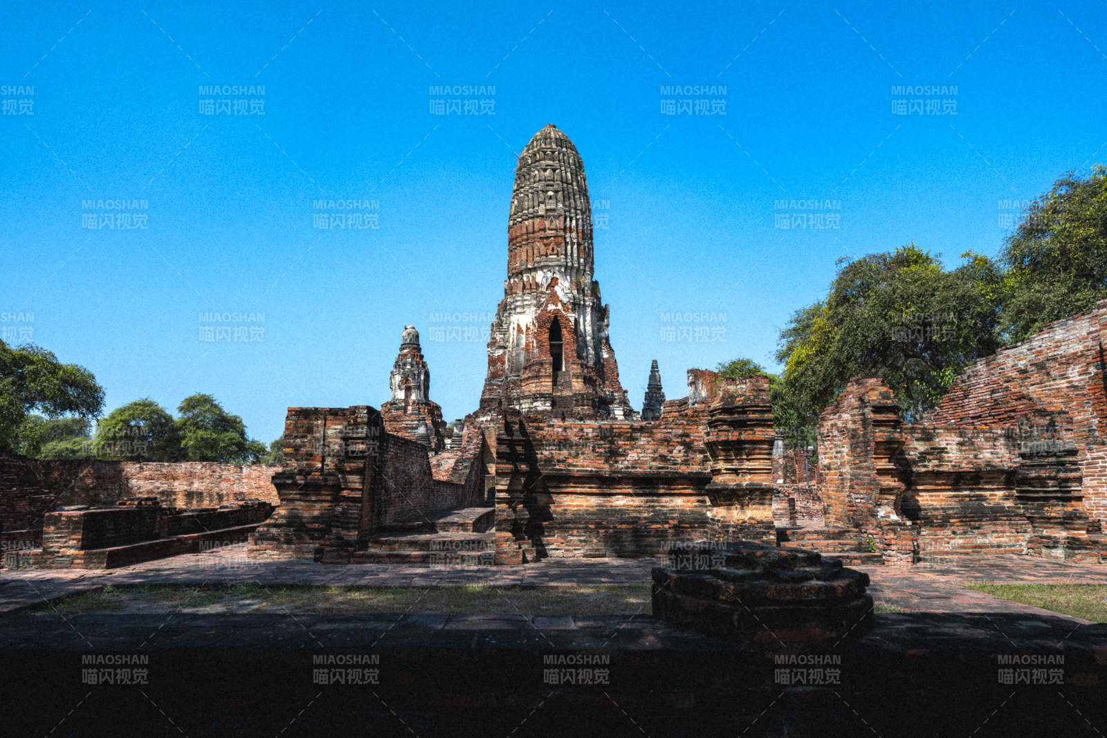 古塔遗址风光图片