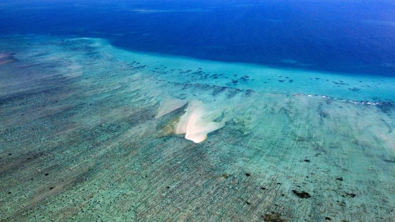 西沙群岛珊瑚礁俯瞰图图片