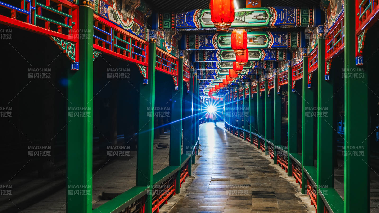 颐和园长廊灯光星芒图片