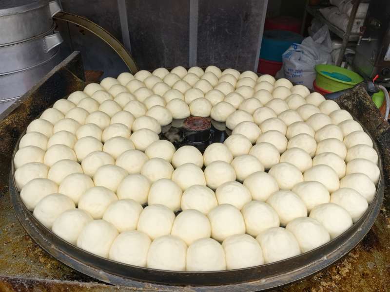 整齐排列的馒头图片