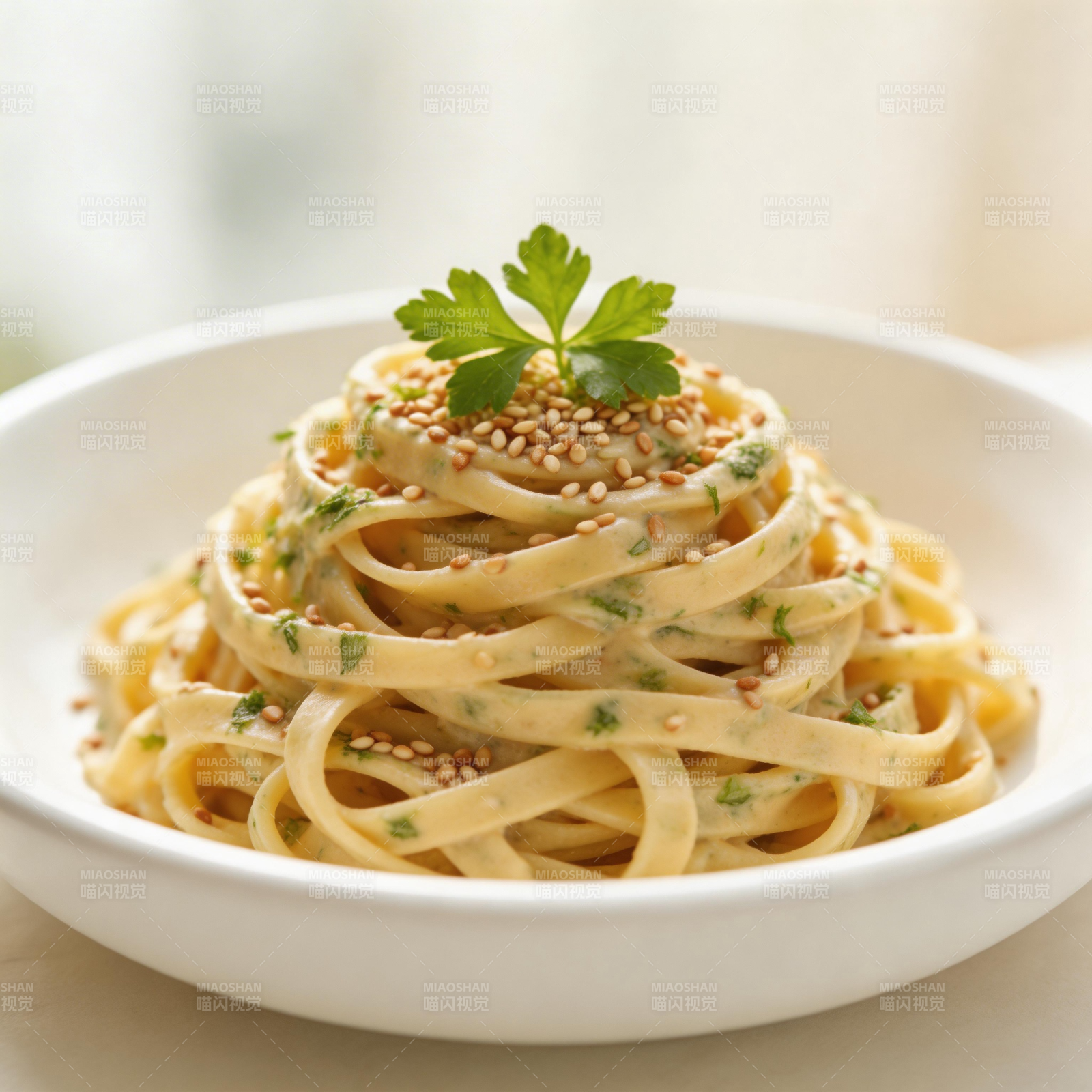 意式香草宽面图片