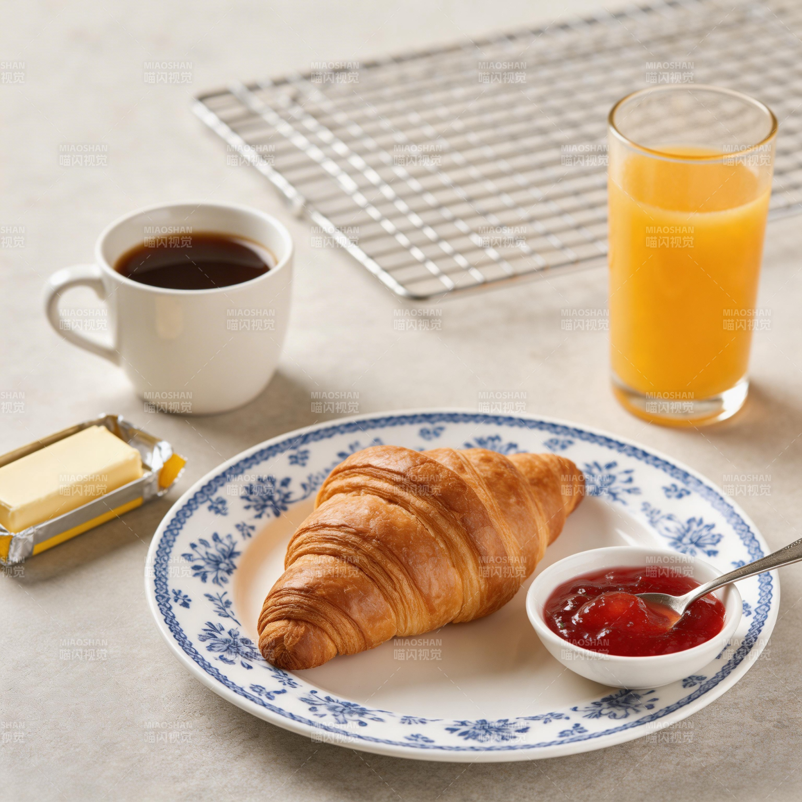 早餐 羊角面包与果酱图片