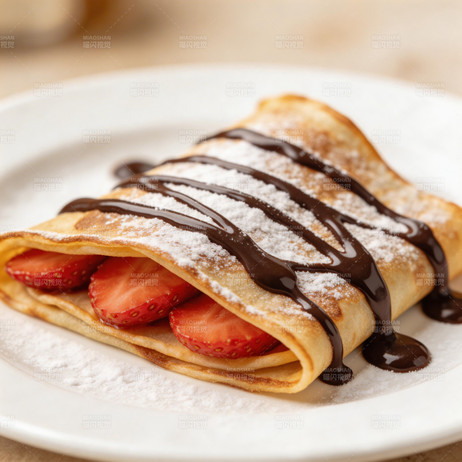 草莓巧克力煎饼图片