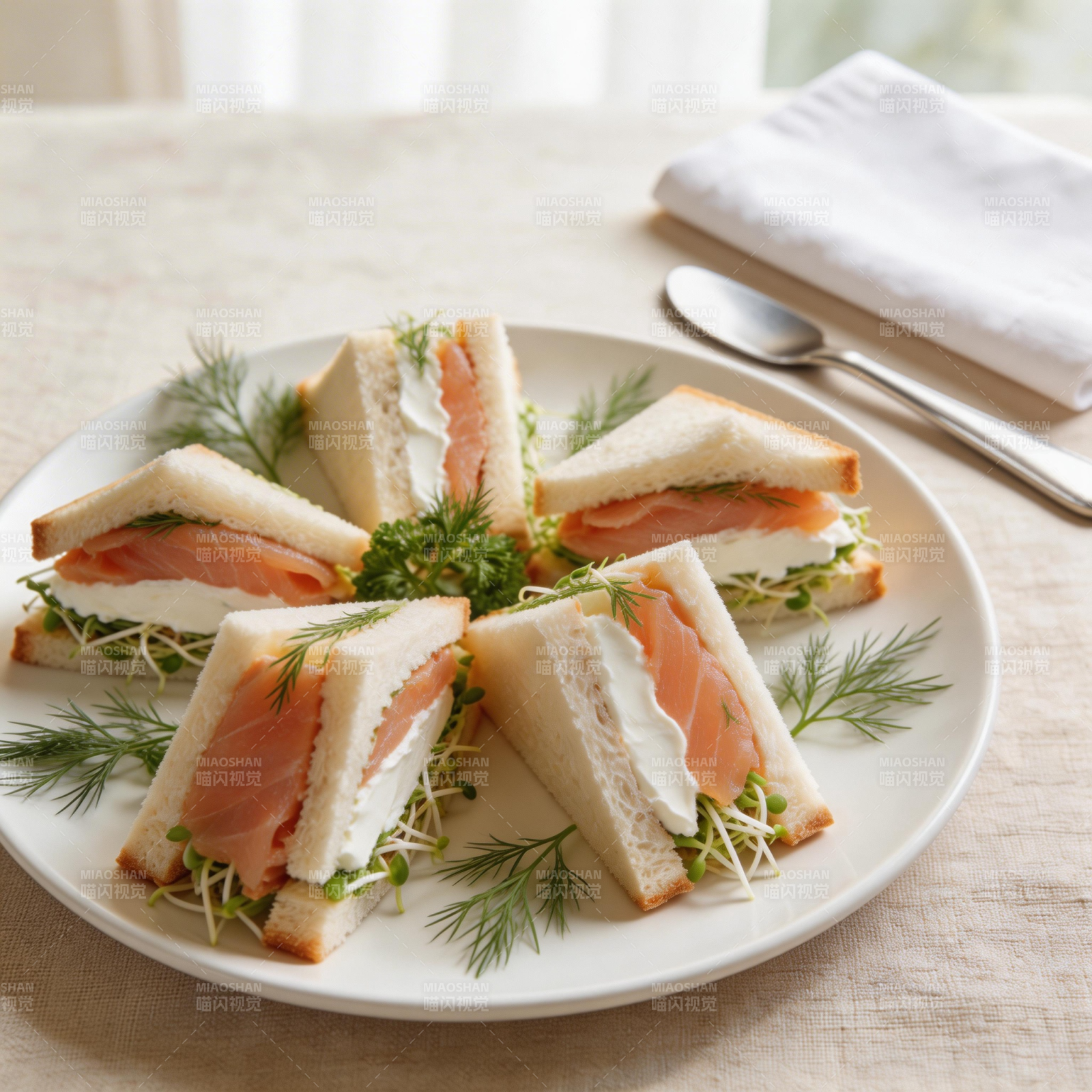 三文鱼三明治拼盘图片