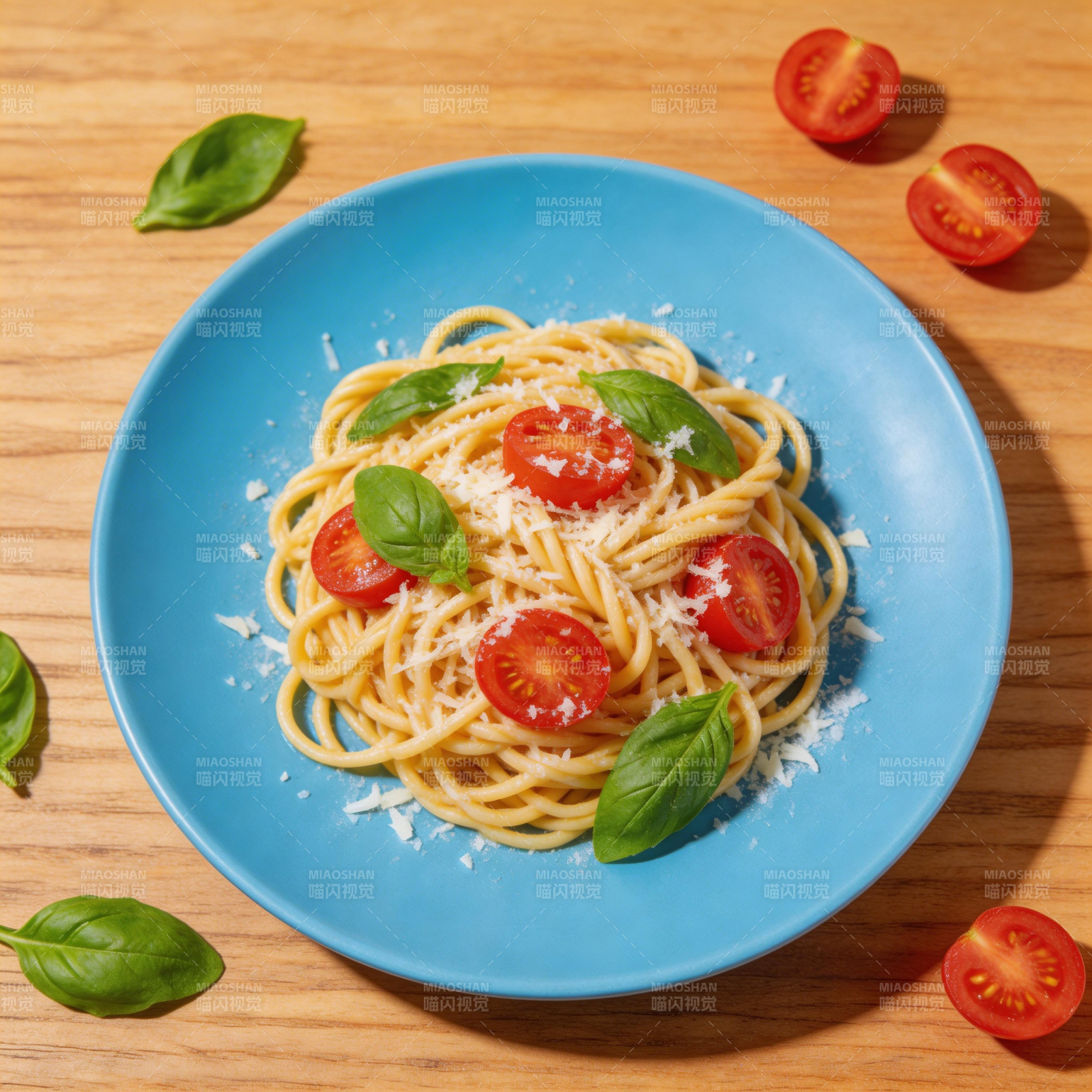 意面配番茄罗勒图片