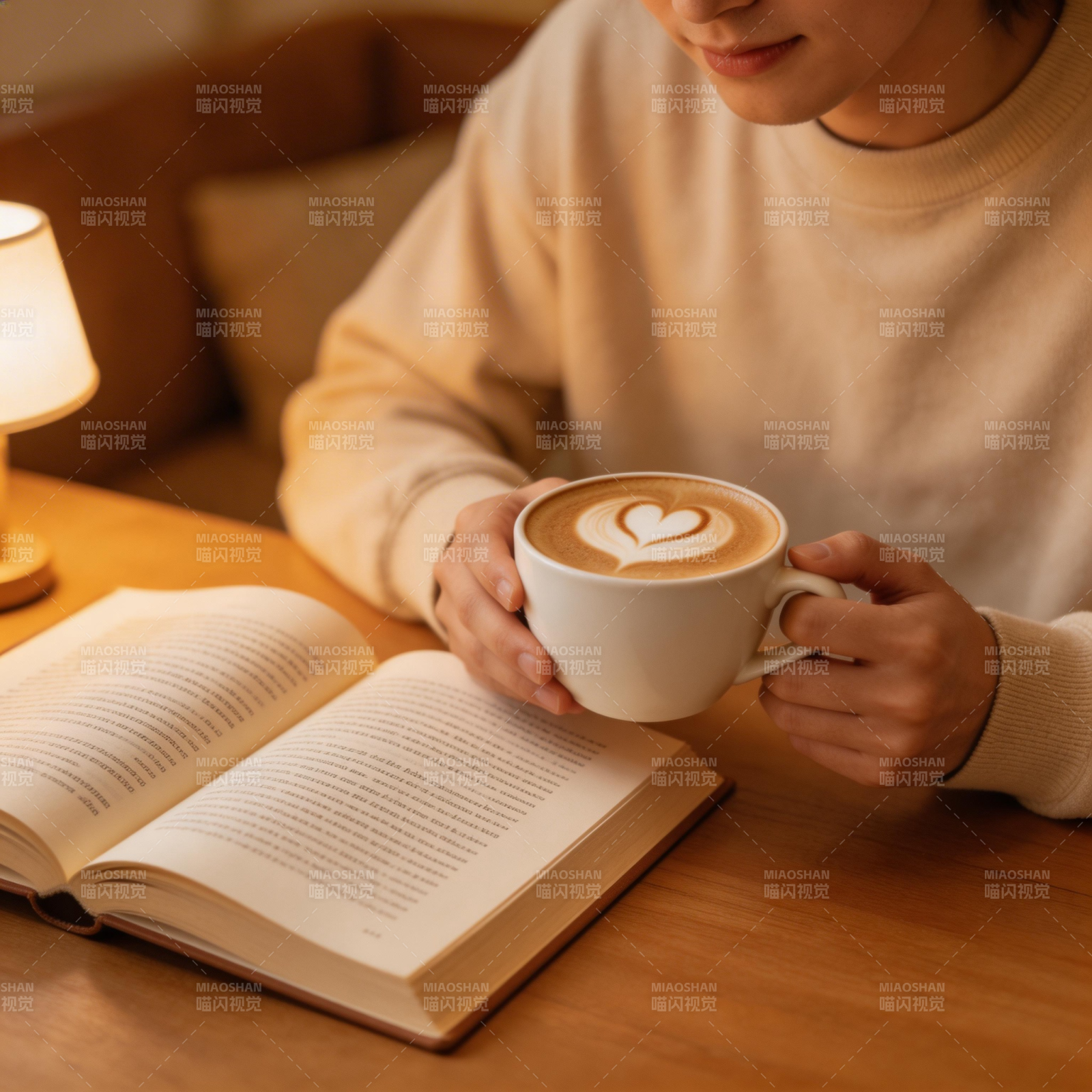 咖啡书香伴读图片
