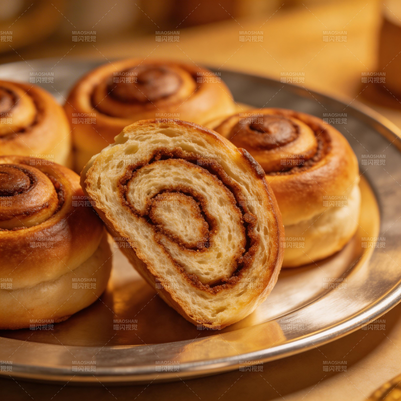 香甜肉桂卷图片