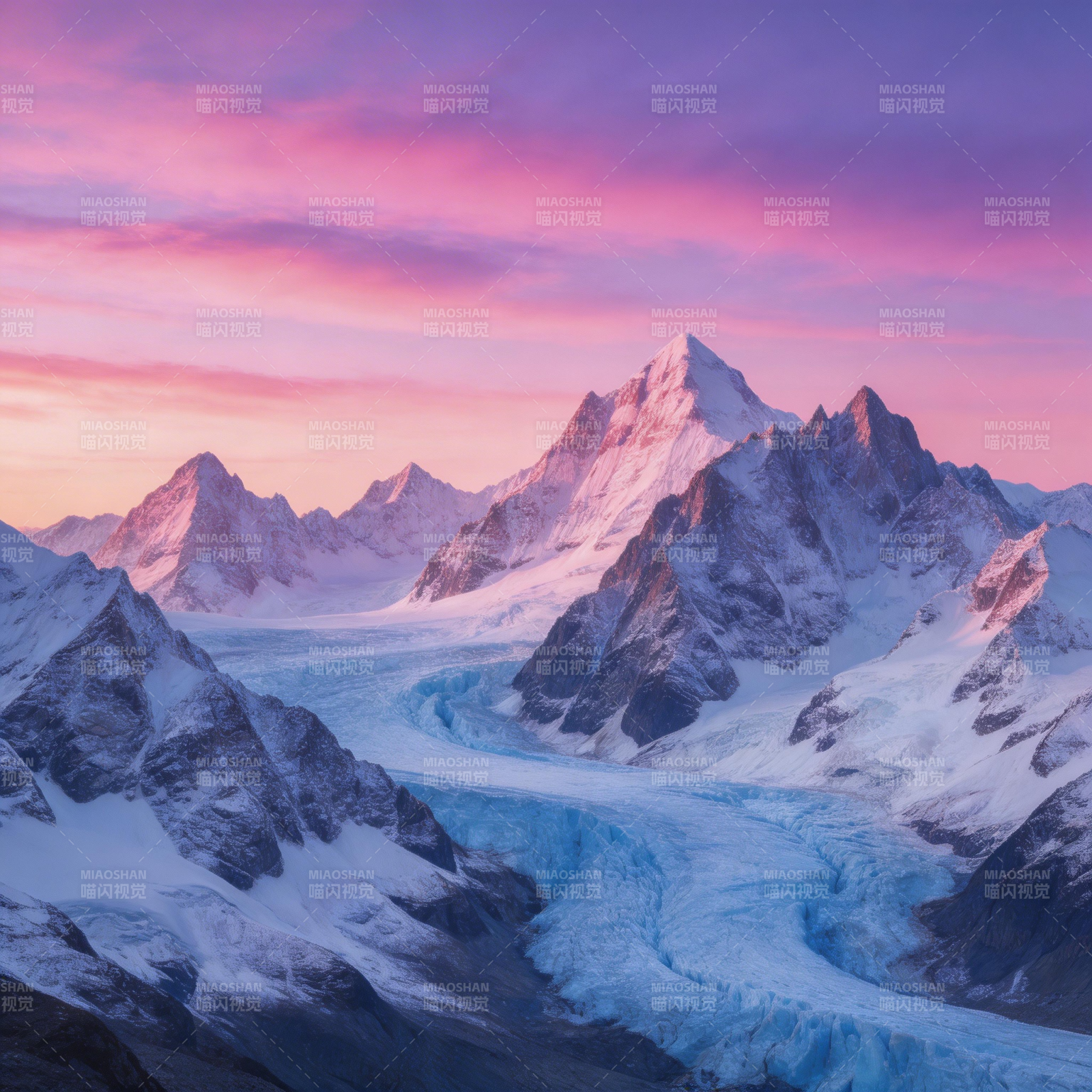 雪山日出美景图片