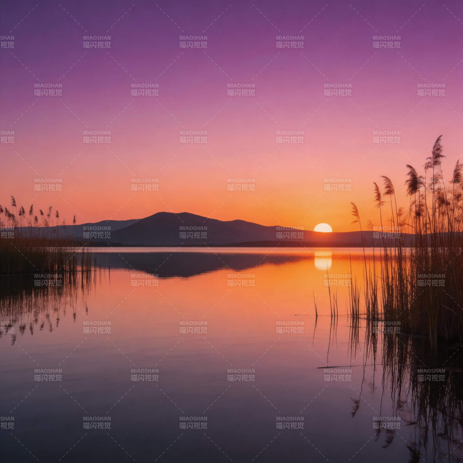 湖畔日落美景图片