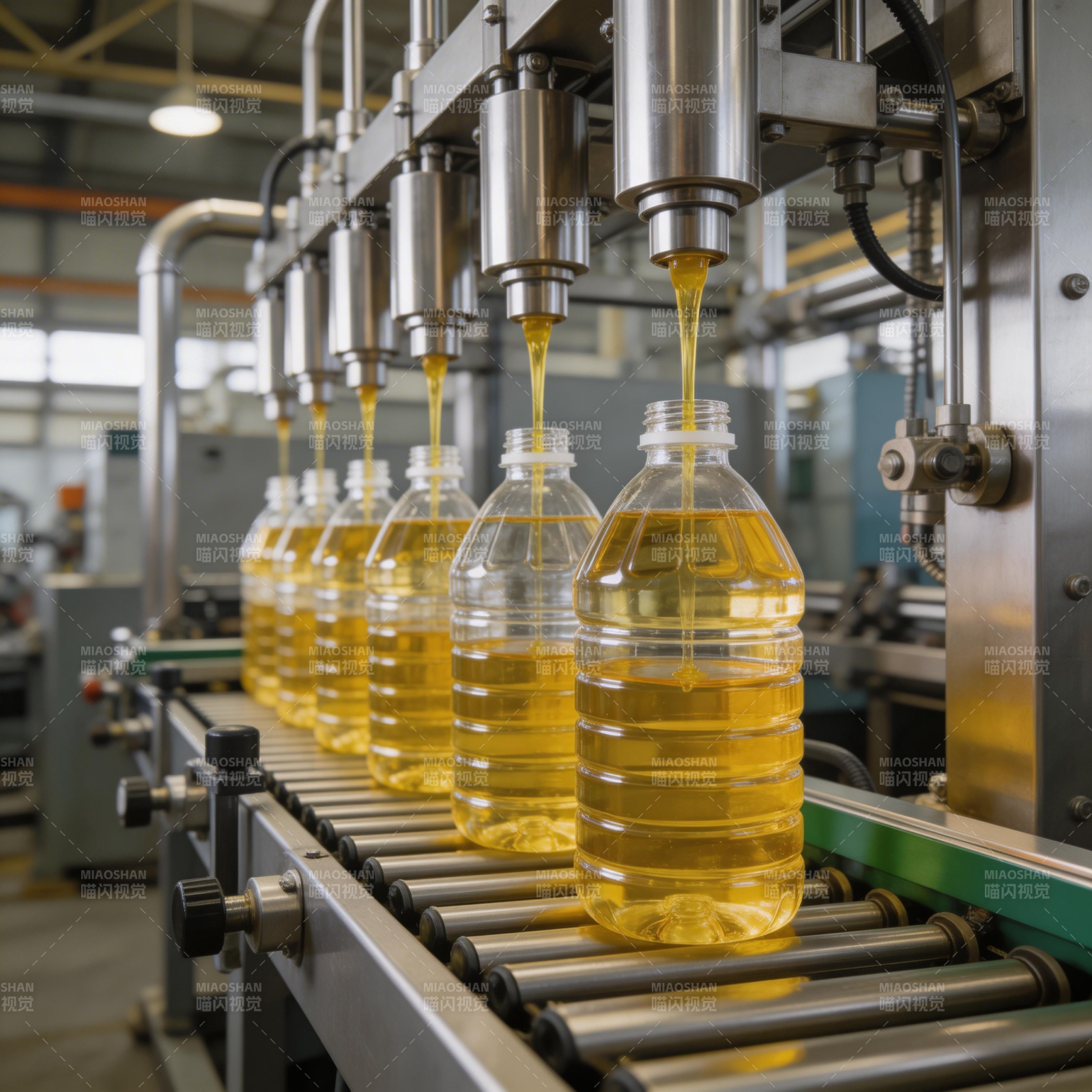 食用油灌装生产线图片