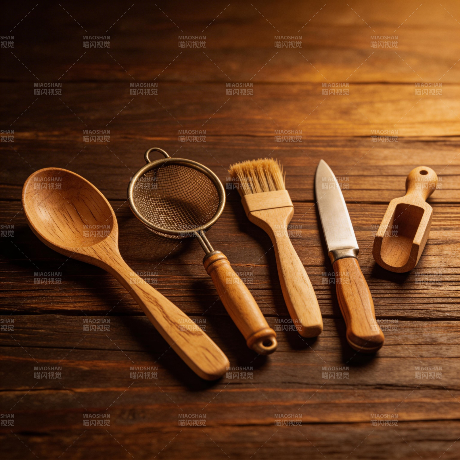 木制厨具静物图片