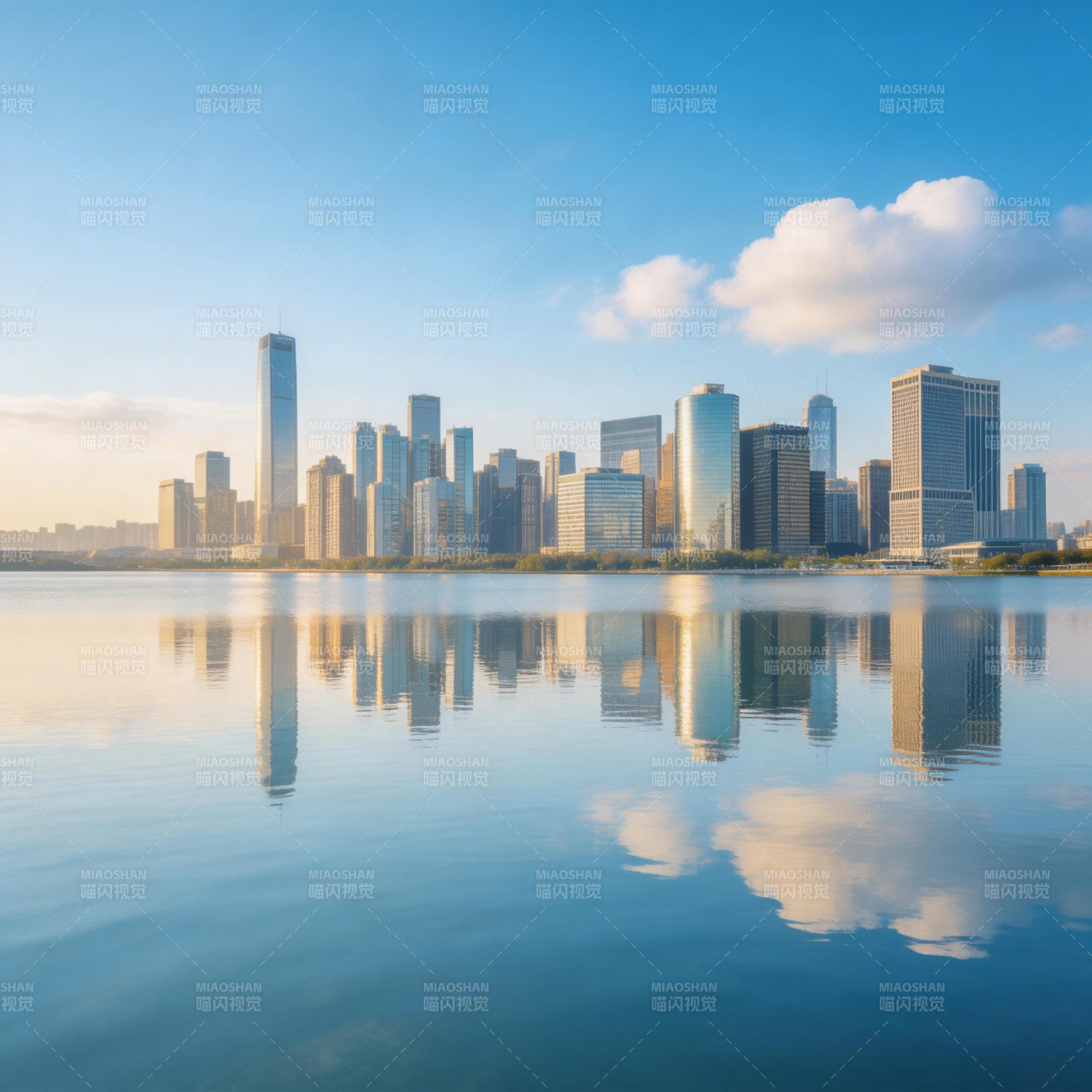 城市倒影湖畔图片