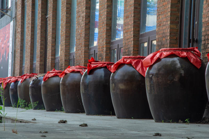 红布盖陶罐图片