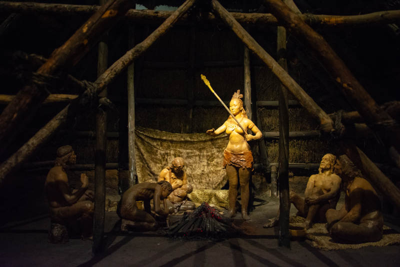 原始部落生活场景图片