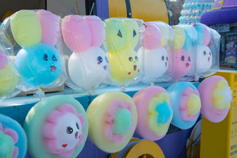 彩色兔子棉花糖图片