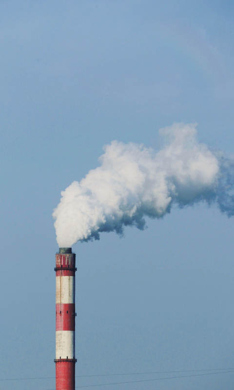 烟囱冒烟图片