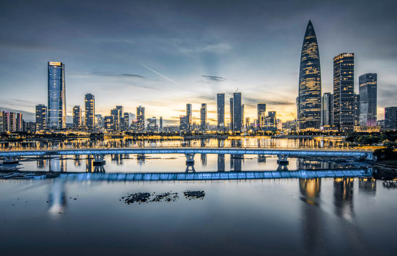 深圳南山城市夜景倒影风光图片