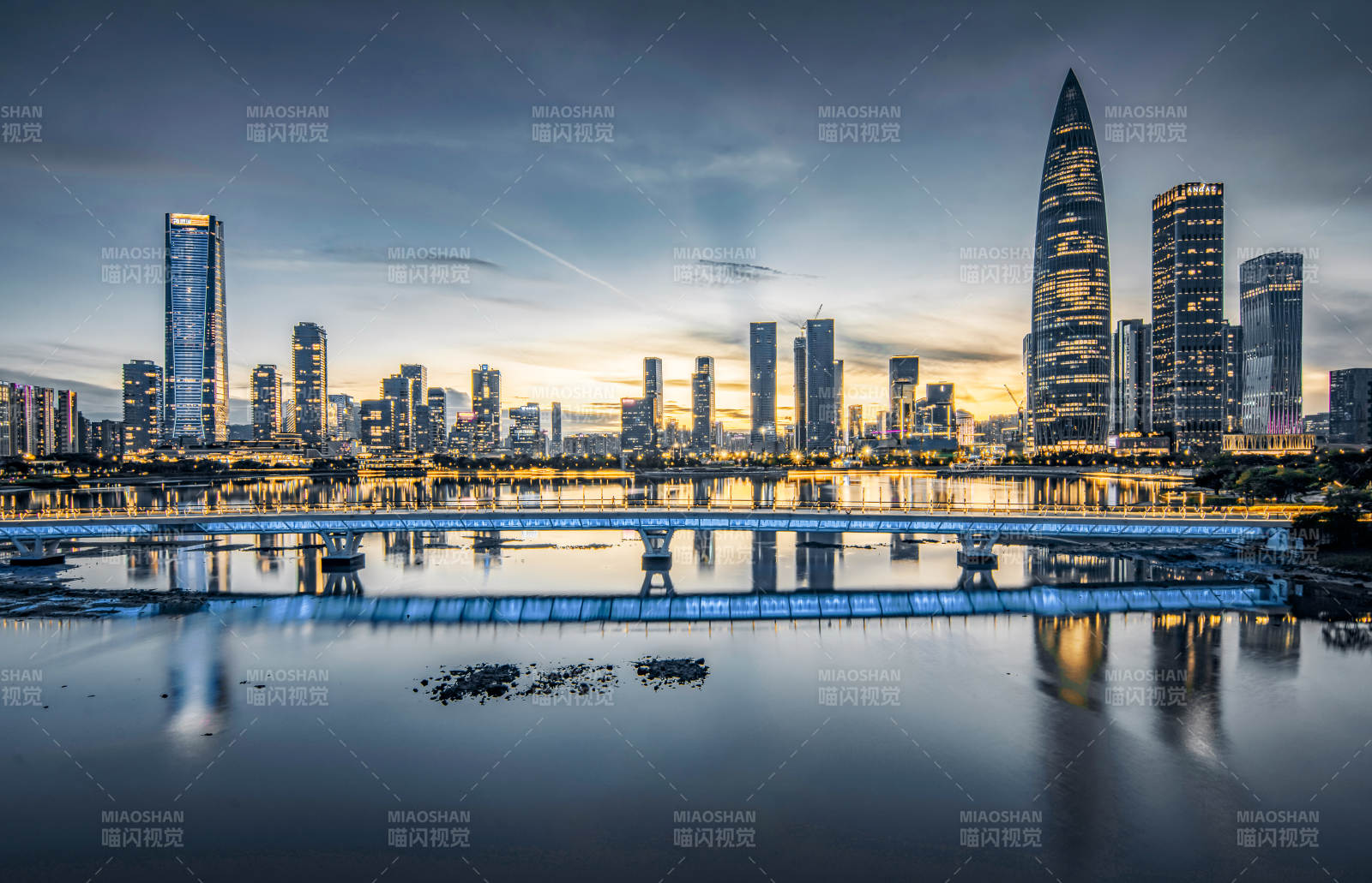 深圳南山城市夜景倒影风光图片