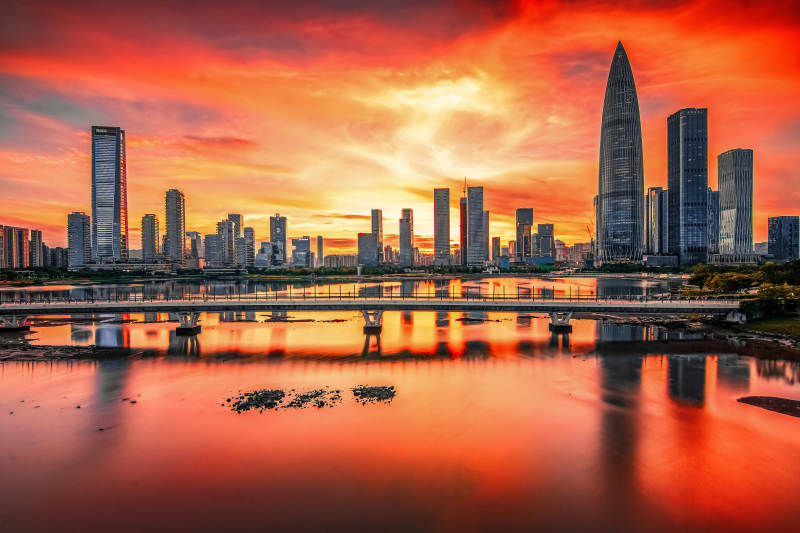 深圳南山城市日落晚霞倒影风光图片