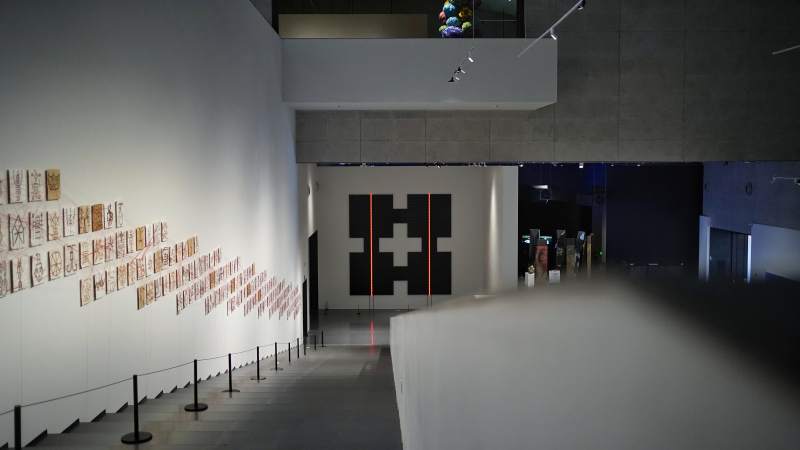 现代艺术展厅一角图片