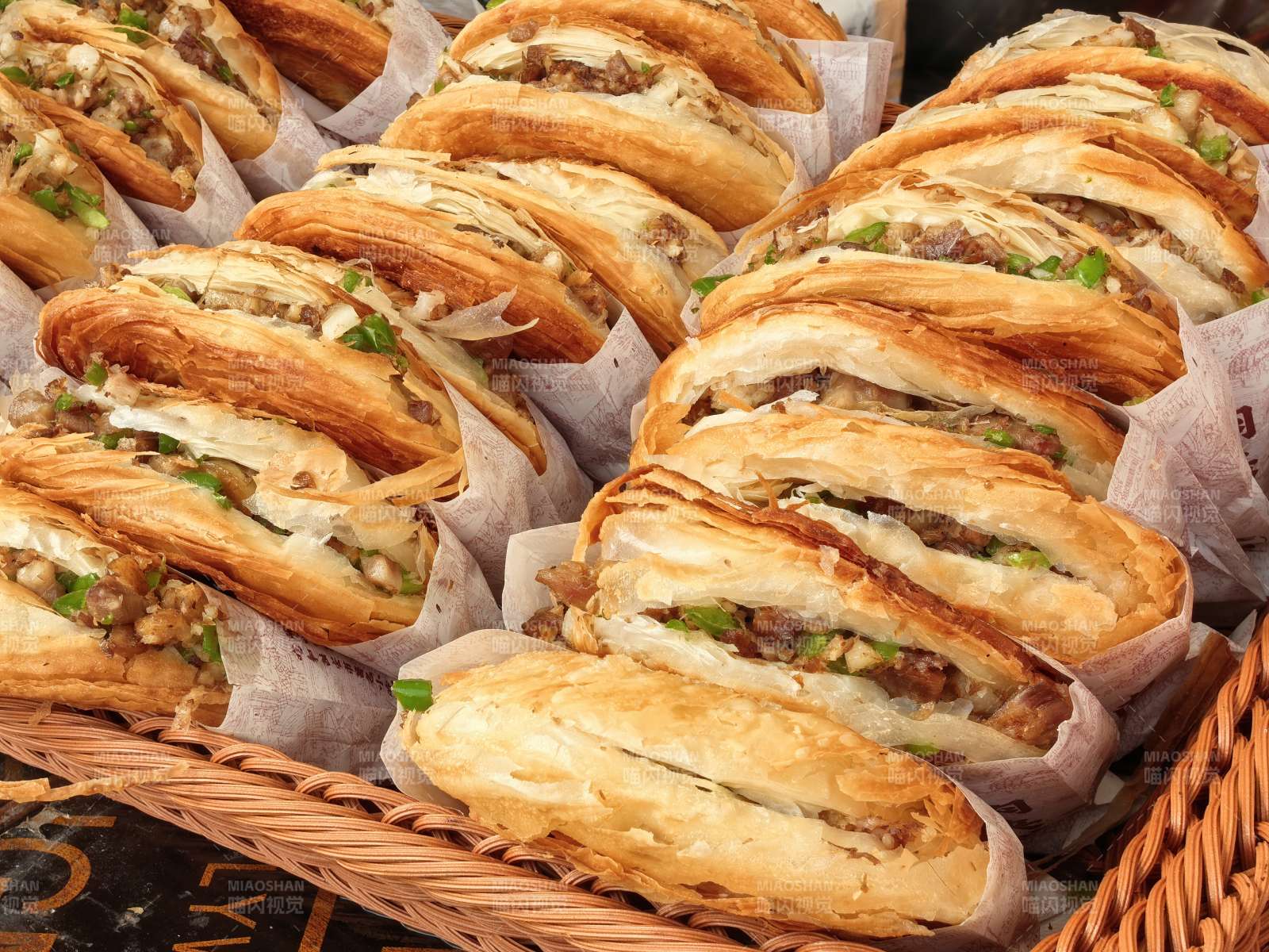 美味肉夹馍摆盘图片