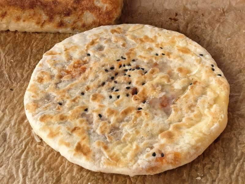 金黄酥脆的馅饼图片