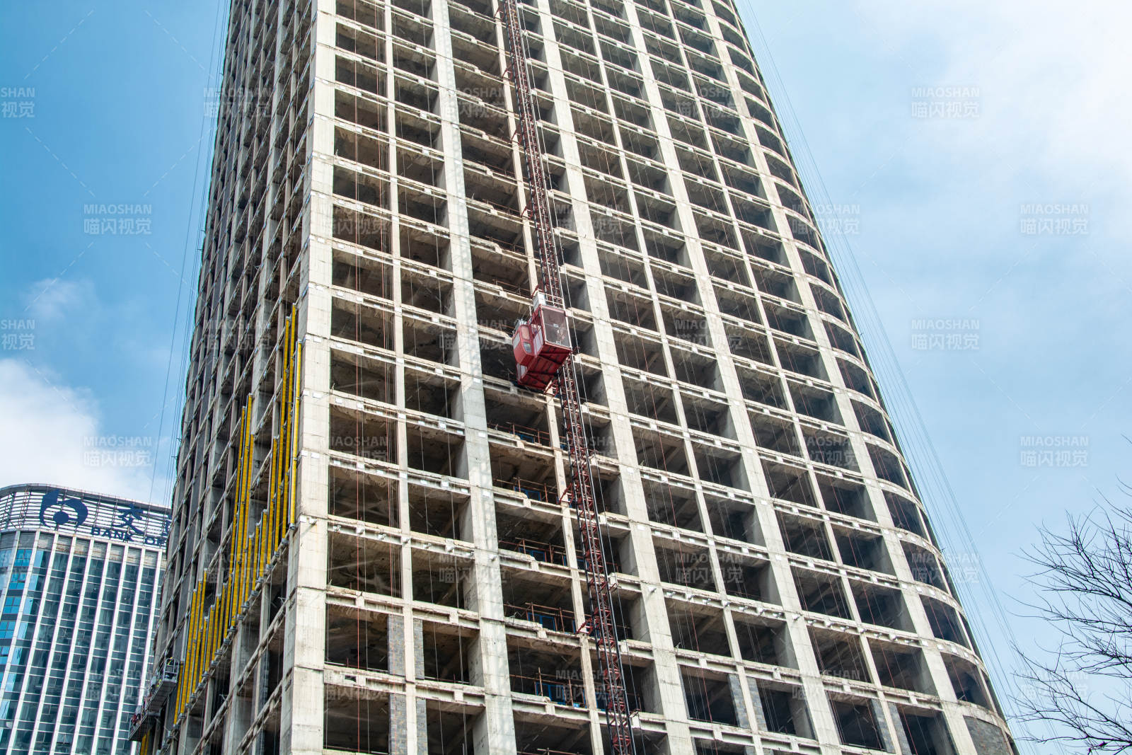 高楼建设中图片