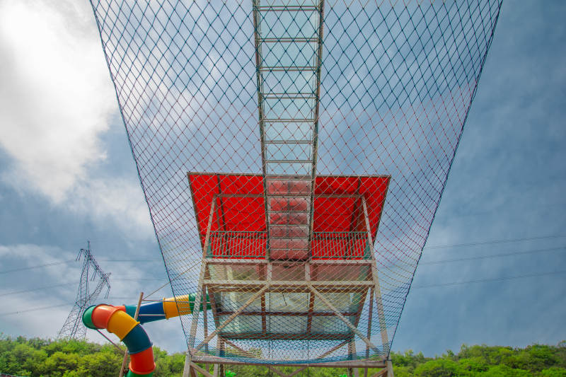 高空滑梯游乐场图片