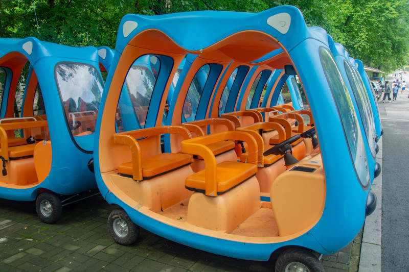 蓝色猫耳观光车图片