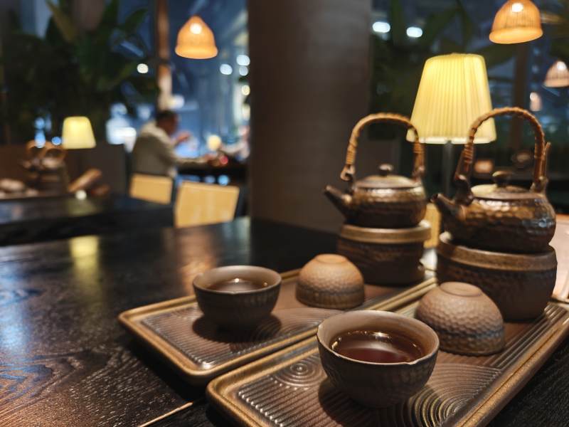 茶香四溢的静谧时光图片