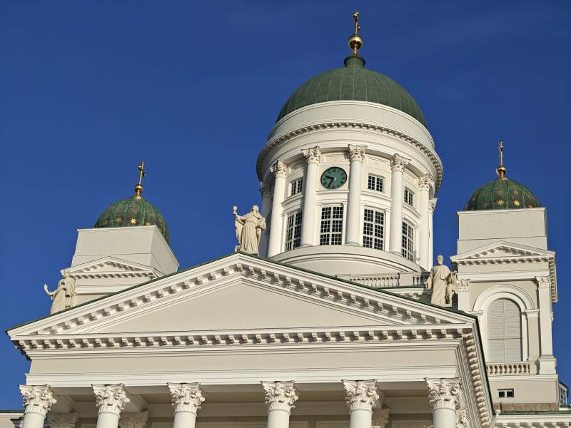 宏伟建筑穹顶蓝天图片