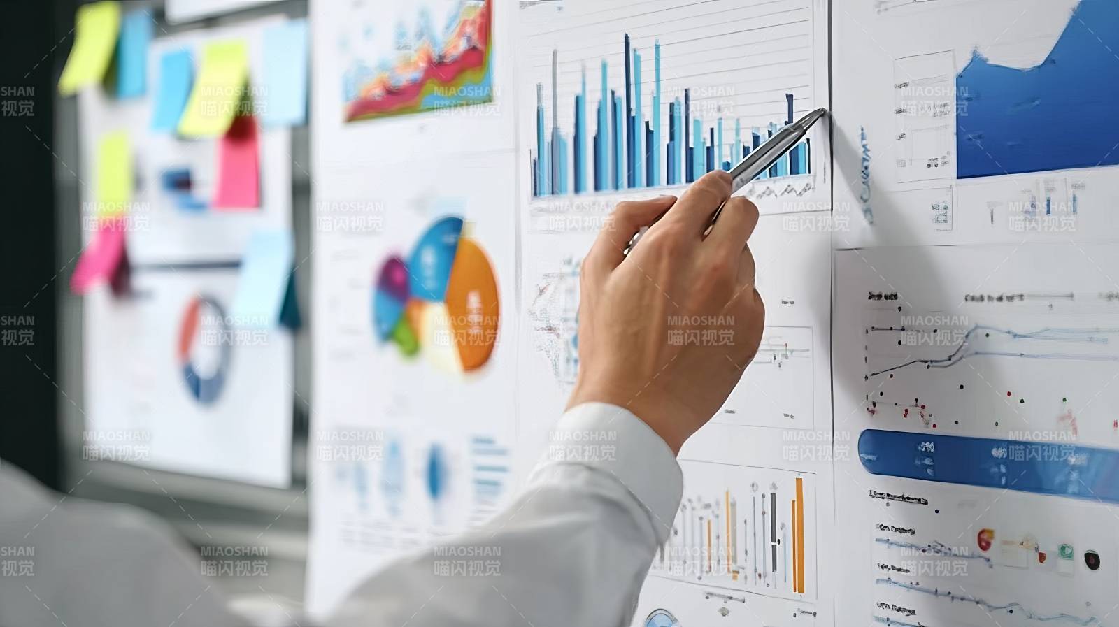 数据分析与决策图片