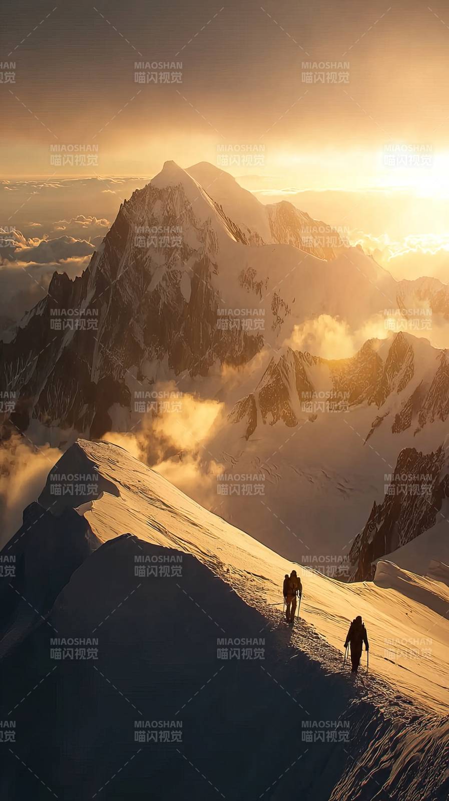 雪山之巅 勇者前行图片