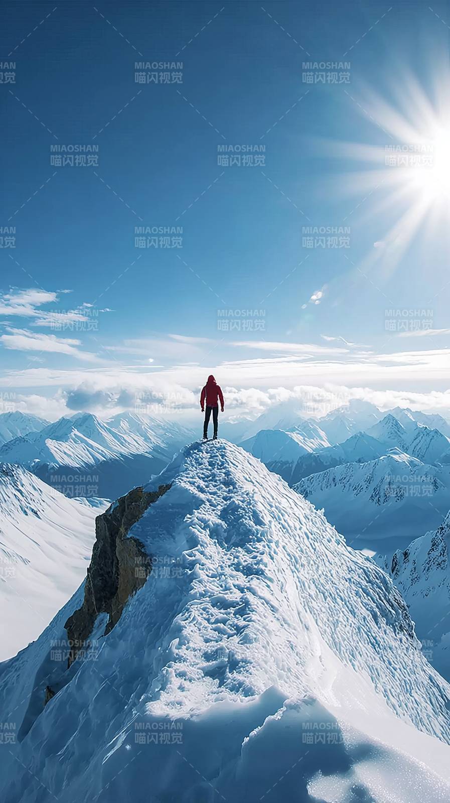 雪峰之巅 独享阳光图片