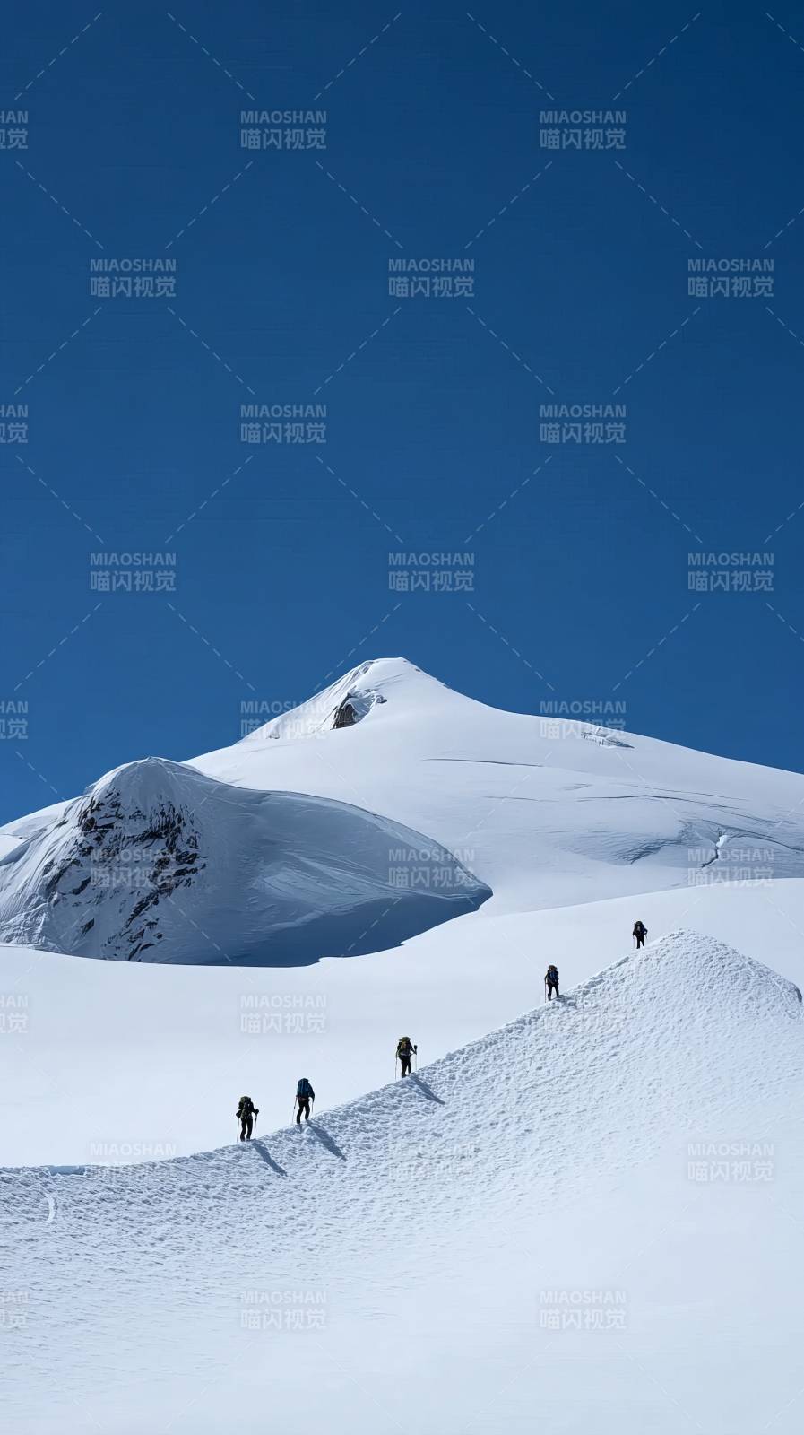 雪峰登顶之路图片