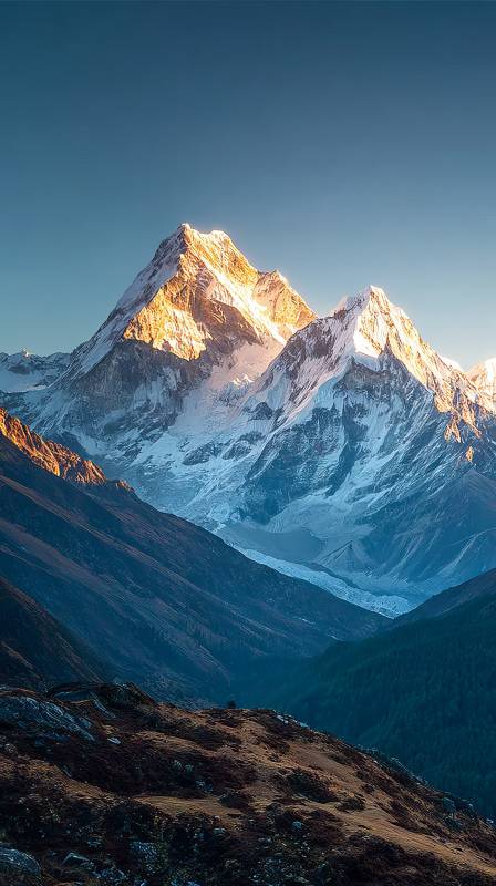 雪山之巅 晨光初照图片