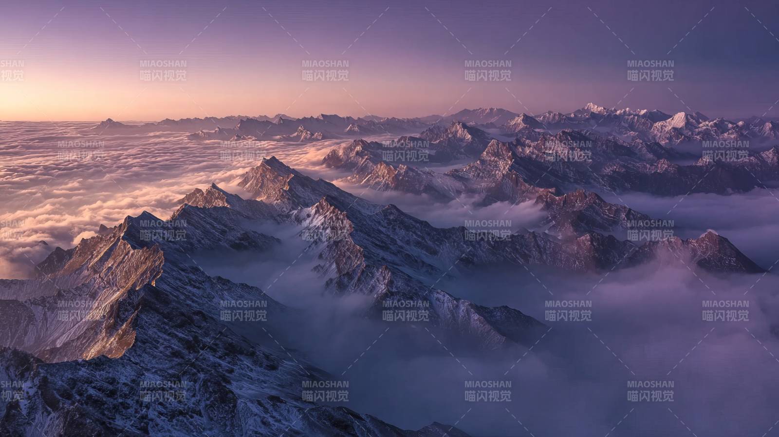 雪山云海日出图片