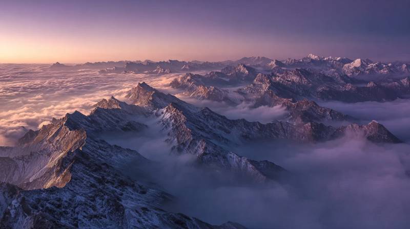 雪山云海日出图片