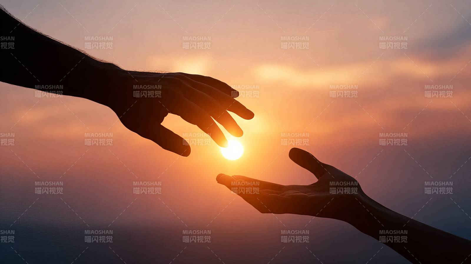 牵手夕阳图片