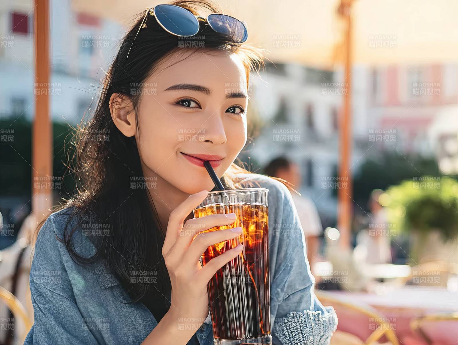 阳光下的惬意时光图片