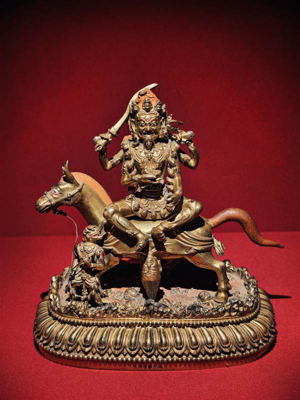 骑兽神像雕塑图片