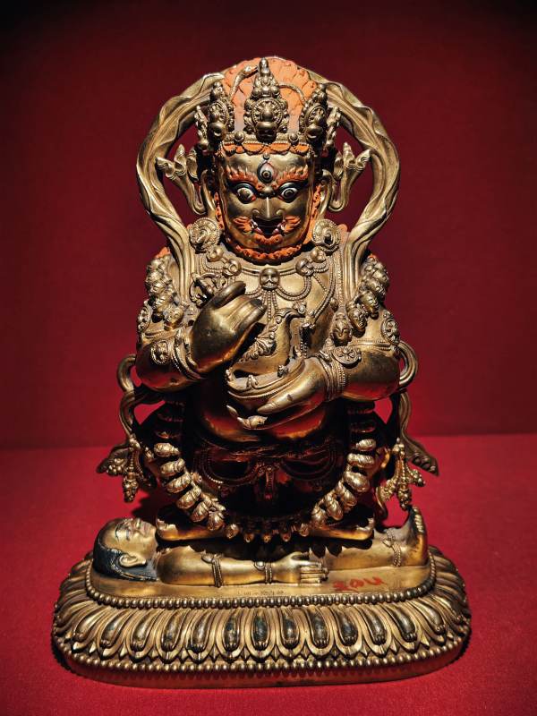 铜铸佛像艺术珍品图片