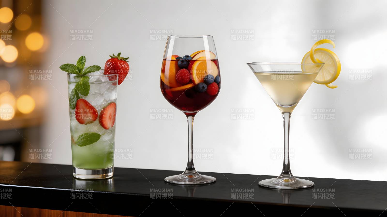 三款精致鸡尾酒图片