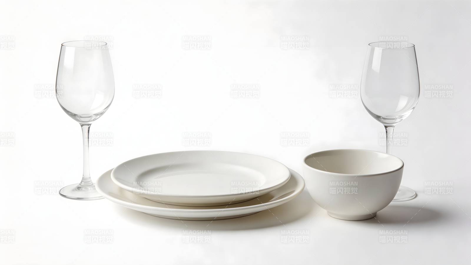 简约餐具组合图片