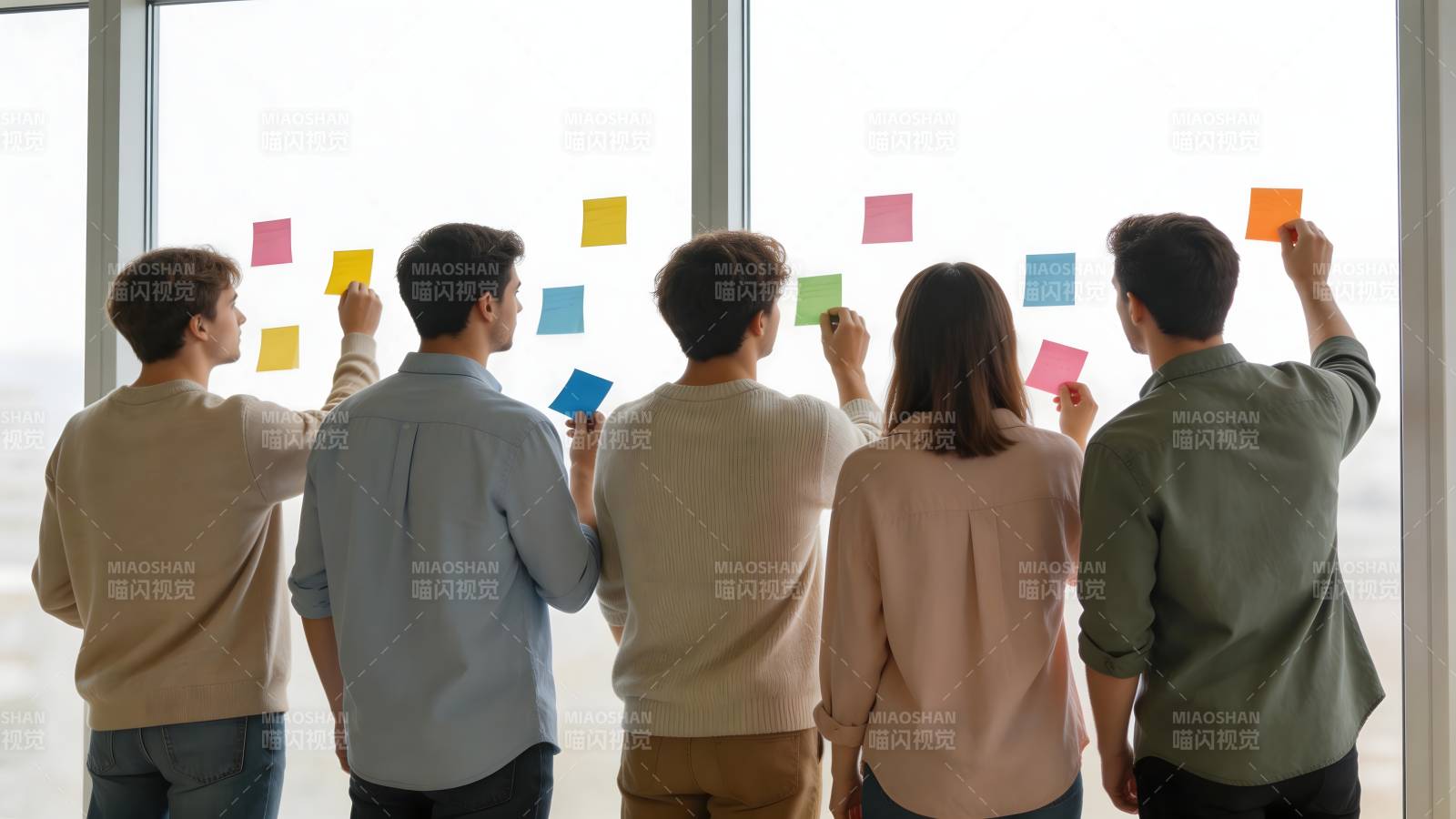 团队协作贴便签图片